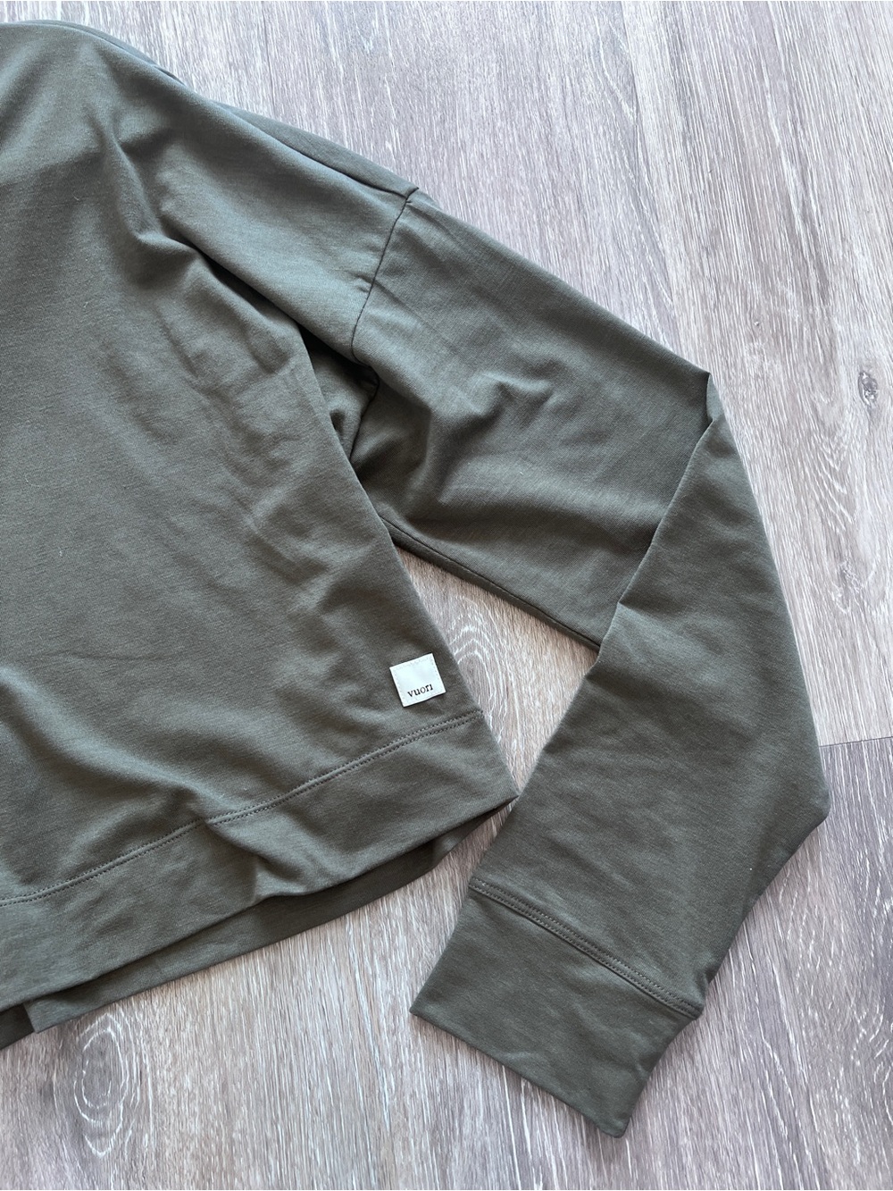 Vuori Avalon Henley - Picture 2 of 7